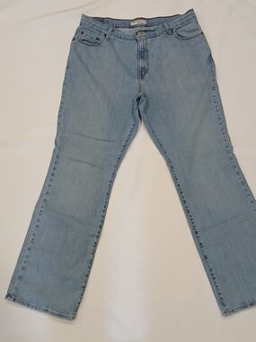 Levis 550 Womens Relaxed Boot Cut Light Blue Jeans Size 16 M Cotton Stretch Y2K